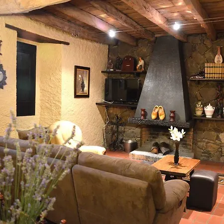 Holiday home Mas Sabaters Tavernoles